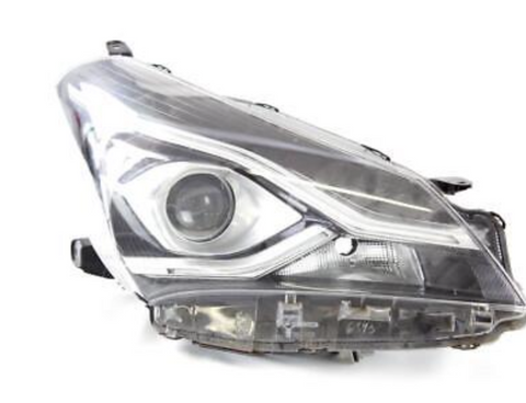 Griglia Centrale Paraurti Nera Con Cornice Cromata, Compatibile Con Toyota Yaris Dal 07/2014 Al 12/2016, Ricambio Aftermarket, Facile Installazione